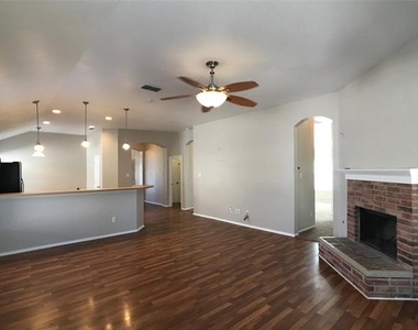 13213 Fencerow Road - Photo Thumbnail 7