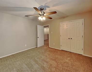2903 Lake Vista Drive - Photo Thumbnail 13