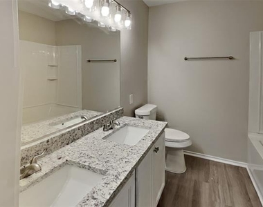 2903 Lake Vista Drive - Photo Thumbnail 15