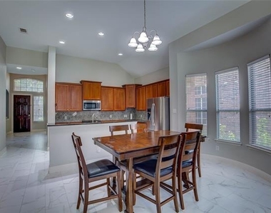 3509 New Castle Court - Photo Thumbnail 13