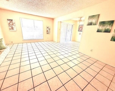627 Overlook Court - Photo Thumbnail 5
