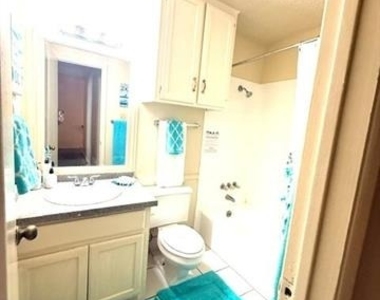 627 Overlook Court - Photo Thumbnail 12