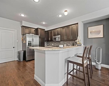 7928 Pam Street - Photo Thumbnail 9