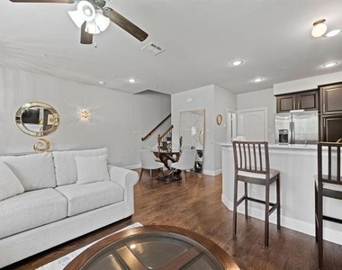 7928 Pam Street - Photo Thumbnail 3