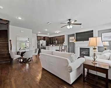 7928 Pam Street - Photo Thumbnail 4