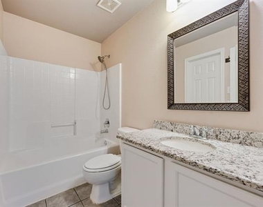 317 Gershwin Way - Photo Thumbnail 6
