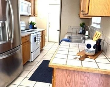 6513 Westridge Drive - Photo Thumbnail 3