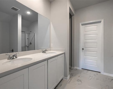 513 Brook View Drive - Photo Thumbnail 14