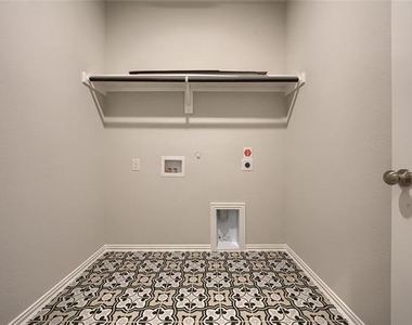 513 Brook View Drive - Photo Thumbnail 27