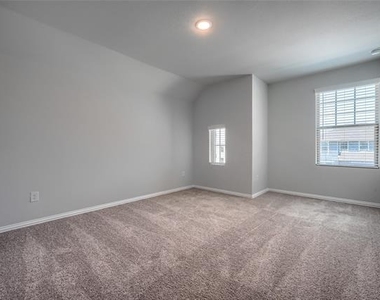 513 Brook View Drive - Photo Thumbnail 26