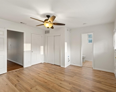 8732 Glencrest Lane - Photo Thumbnail 26