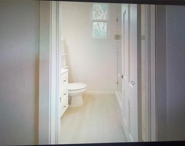 8732 Glencrest Lane - Photo Thumbnail 8