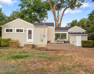 8732 Glencrest Lane - Photo Thumbnail 34