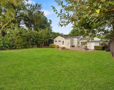 8732 Glencrest Lane - Photo Thumbnail 31