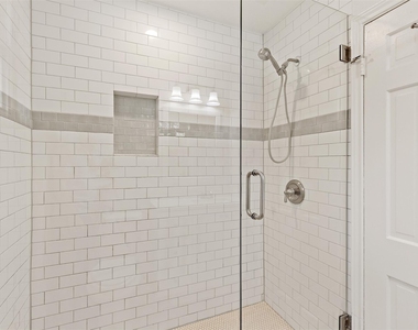 8732 Glencrest Lane - Photo Thumbnail 28