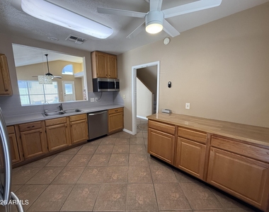 3372 W Barcelona Drive - Photo Thumbnail 4