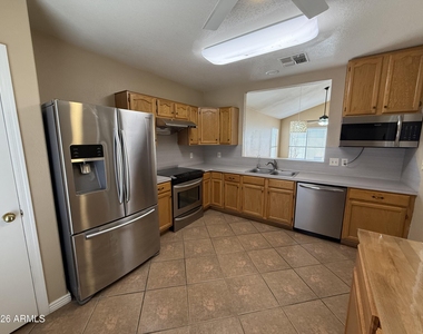 3372 W Barcelona Drive - Photo Thumbnail 5