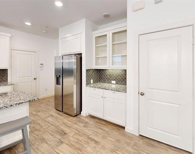 416 Harmon Drive - Photo Thumbnail 1
