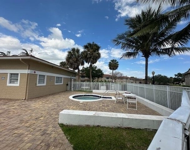 1004 Twin Lakes Drive - Photo Thumbnail 47