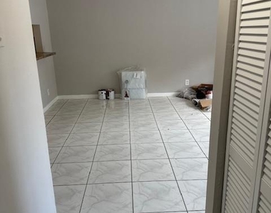 1004 Twin Lakes Drive - Photo Thumbnail 37