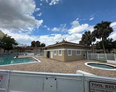 1004 Twin Lakes Drive - Photo Thumbnail 24