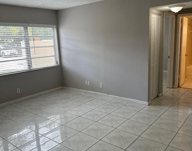 1004 Twin Lakes Drive - Photo Thumbnail 30