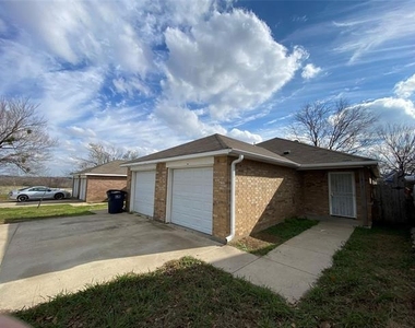 1816 Bessie Street - Photo Thumbnail 1