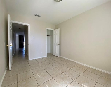 1816 Bessie Street - Photo Thumbnail 10