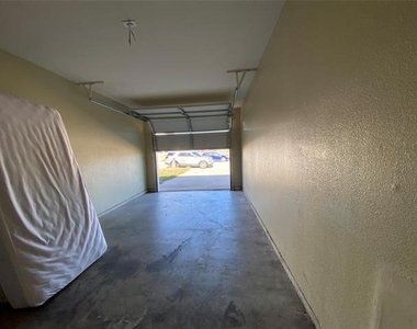 1816 Bessie Street - Photo Thumbnail 26