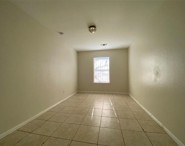 1816 Bessie Street - Photo Thumbnail 17