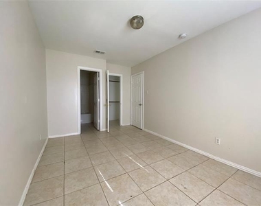 1816 Bessie Street - Photo Thumbnail 12