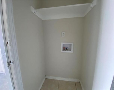 1816 Bessie Street - Photo Thumbnail 23