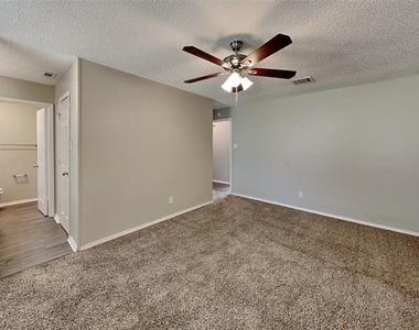 6625 Constitution Drive - Photo Thumbnail 7
