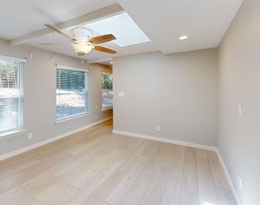 2010 N Locust Street - Photo Thumbnail 10
