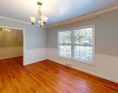2010 N Locust Street - Photo Thumbnail 6