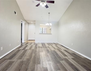 9601 Forest Lane - Photo Thumbnail 5