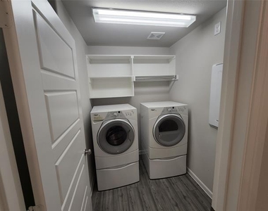 621 Maple Leaf Way - Photo Thumbnail 30