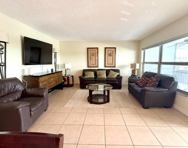 651 Pine Drive - Photo Thumbnail 7