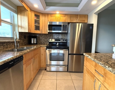 651 Pine Drive - Photo Thumbnail 3
