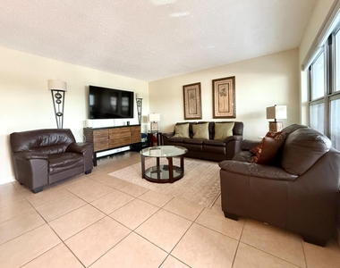 651 Pine Drive - Photo Thumbnail 6