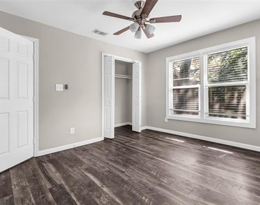 220 W Murray Street - Photo Thumbnail 14