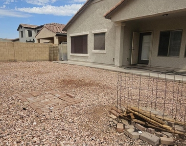 9915 W Wier Avenue - Photo Thumbnail 8