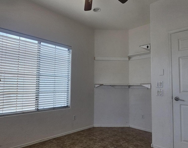 9915 W Wier Avenue - Photo Thumbnail 12