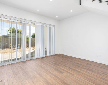 6618 N 16th Street - Photo Thumbnail 3
