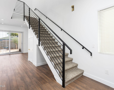 6618 N 16th Street - Photo Thumbnail 9