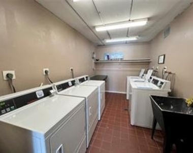1100 Se 4th Avenue - Photo Thumbnail 6