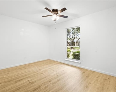 1824 Chamberlain Drive - Photo Thumbnail 13