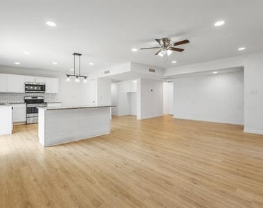 1824 Chamberlain Drive - Photo Thumbnail 5