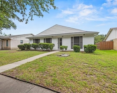 1824 Chamberlain Drive - Photo Thumbnail 2