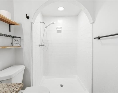 1824 Chamberlain Drive - Photo Thumbnail 19